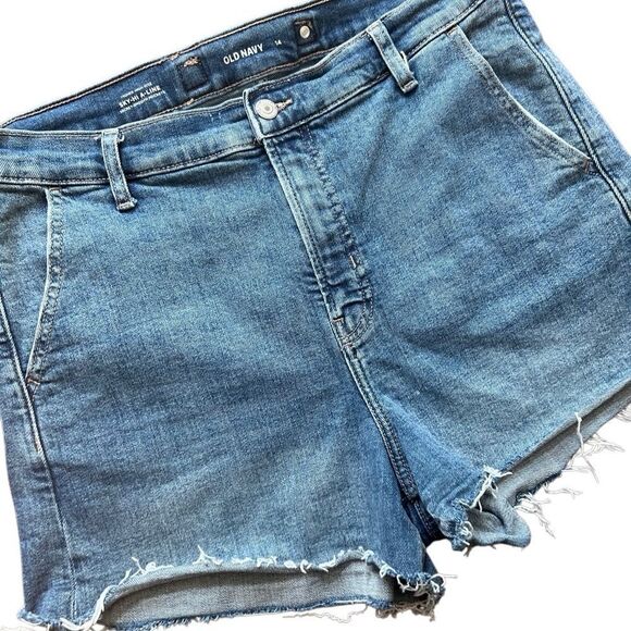 Old Navy high rise A-Line Cut off style Jean shorts Size 14 - Picture 8 of 14